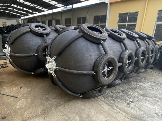 qualité  Galvanized Accessories Ship Rubber Fender 80kpa Pneumatic Yokohama Marine Fenders Usine