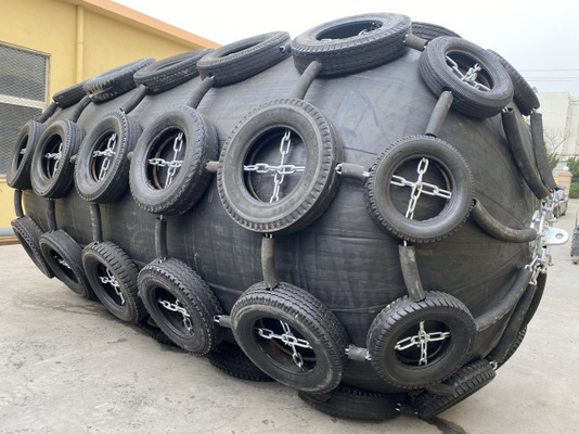 Absorption d'énergie élevée Yokohama Rubber Boat Fender Navire au quai