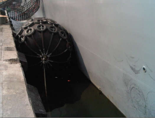 bateau en caoutchouc d'amortisseur de 1260D9091 Yokohama aux amortisseurs gonflables de dock de noir de Quay