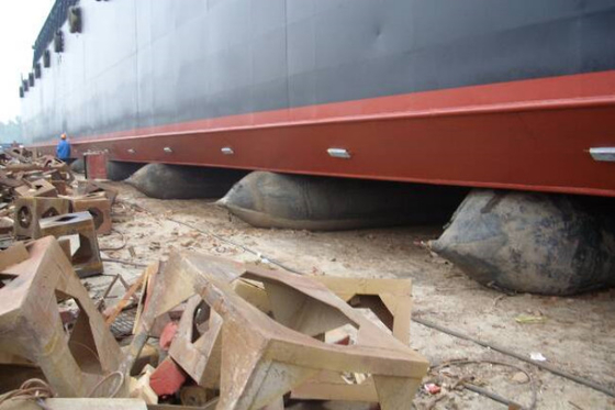 En accouplant l'airbag en caoutchouc de bateau récupérez l'airbag pneumatique de lancement de flottement