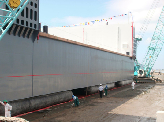 Le mouvement pèse les airbags de levage lourds transportant Marine Boat Launching Airbag